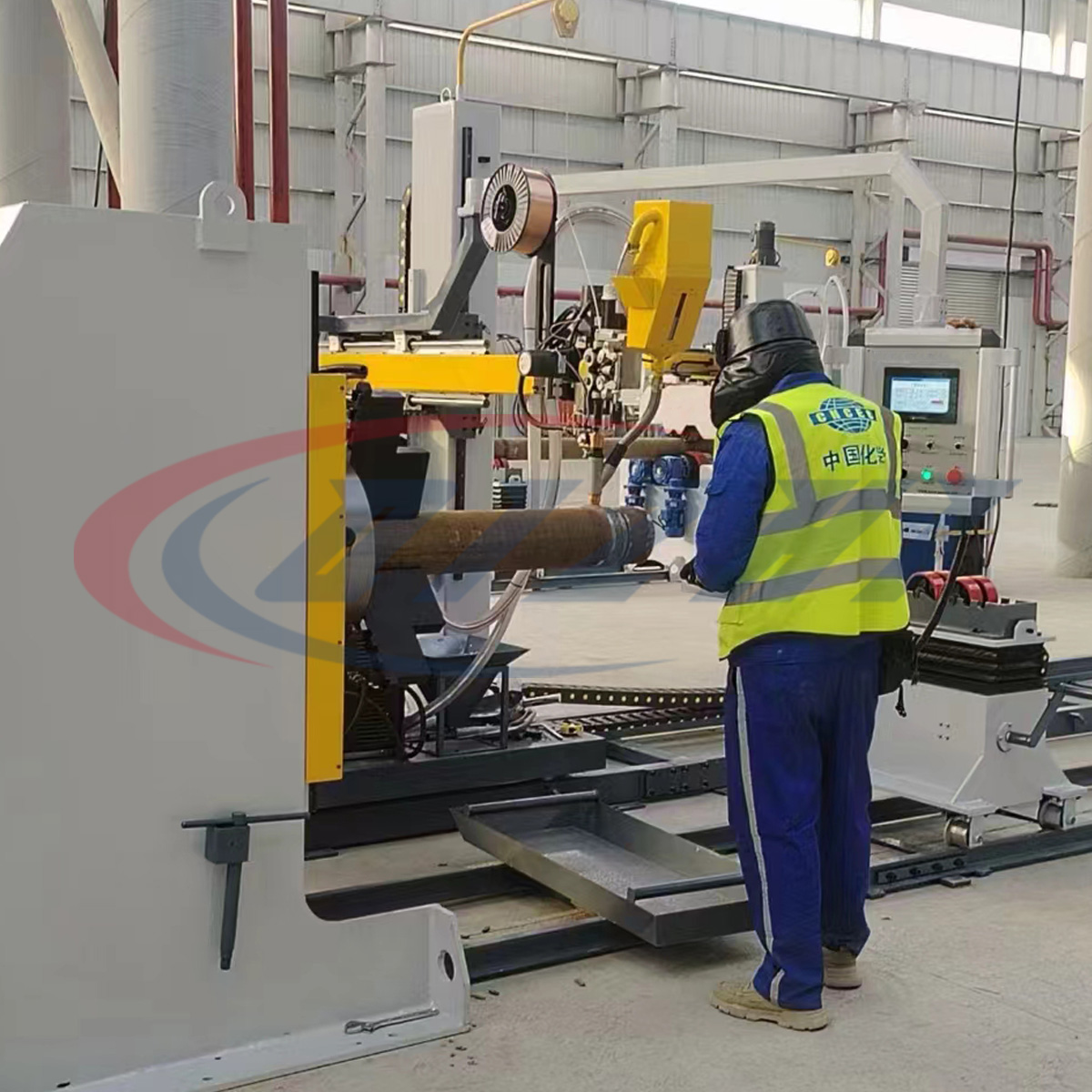 Chuck type automatic pipe welding machine